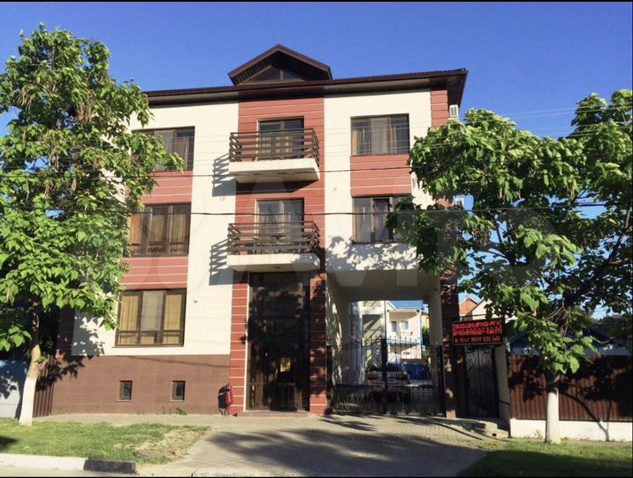 Комната 25 м² в > 9-к., 1/3 эт.