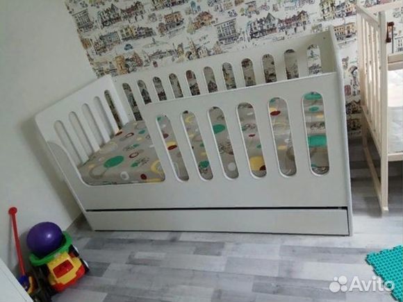 Кровать манеж с ящиком в наличии