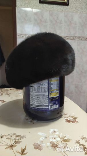 Берет женский меховой