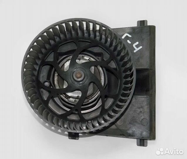 Моторчик печки VW Golf 4 1.6