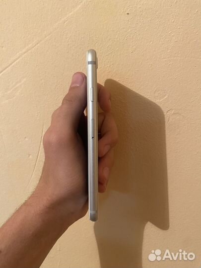 iPhone 8, 64 ГБ