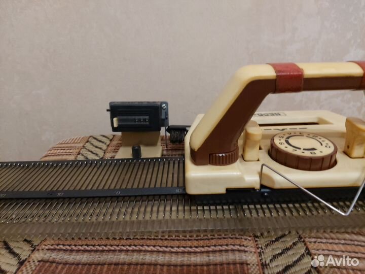 Вязальная машина нева 6