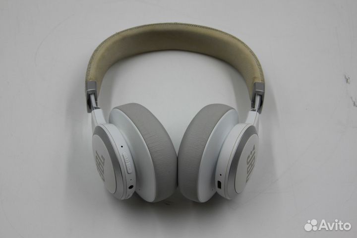 Наушники накладные Bluetooth JBL Live 660NC