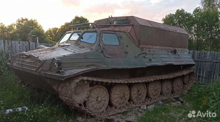 Гусеничный тягач гтт