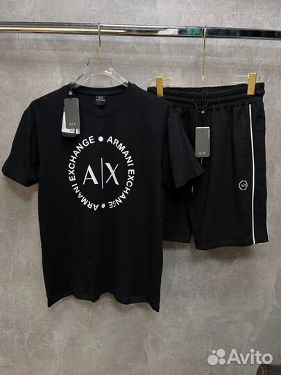 Костюм: шорты и футболка Armani