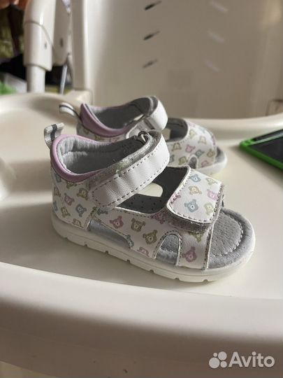 Сандалии для девочки