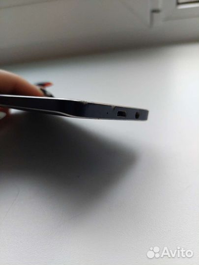 Телефон Samsung galaxy a3 2017