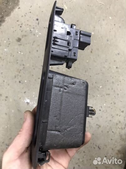 Кнопка стеклоподьемника кашкай