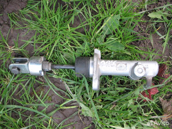 Главный цилиндр сцепления Chevrolet Lacetti
