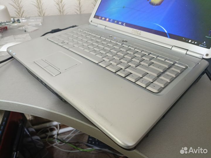 Dell: 15,5, Intel T8100:2x2,3, 2,5gb, Ssd