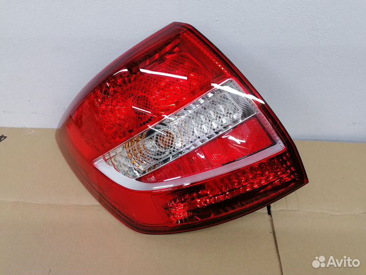 Фонарь задний левый Гранта седан