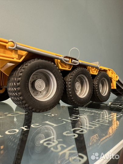 Bruder тягач с прицепом 100 см