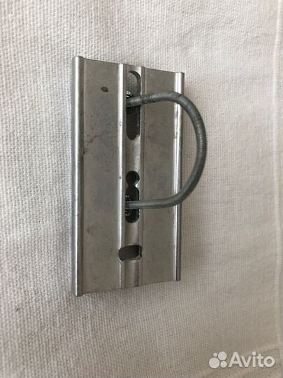 Кронштейн для теплодатчика на трубу до 25