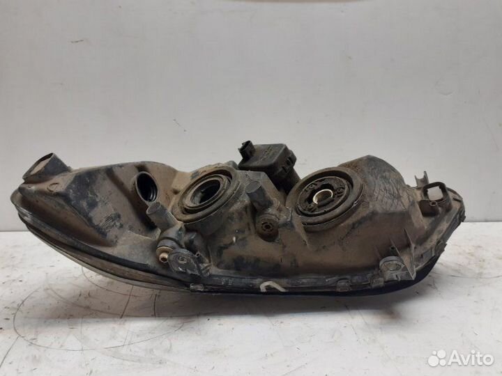 Фара правая Opel Zafira
