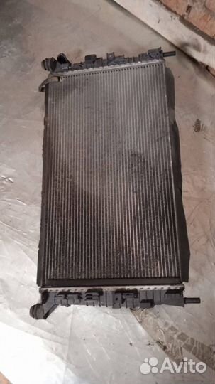 Радиатор основной Ford Focus 2 2005 3M5N8005RK