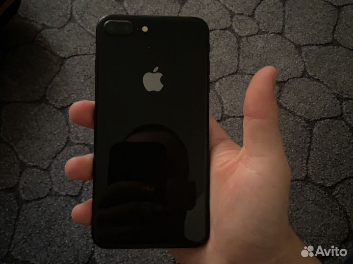 iPhone 8 plus 64gb черный