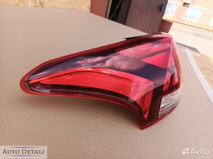 Фонарь задний левый в крыло Mitsubishi Outlander 3