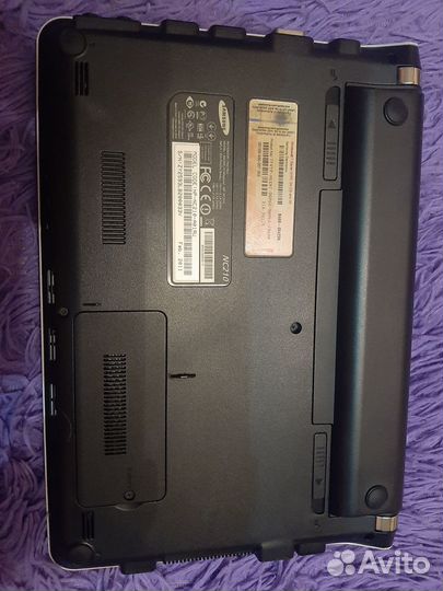 Нетбук Samsung NP-NC210