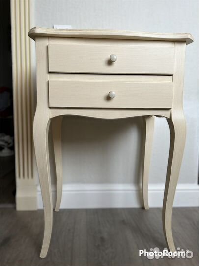 Прикроватная тумба от Isabella Costantini