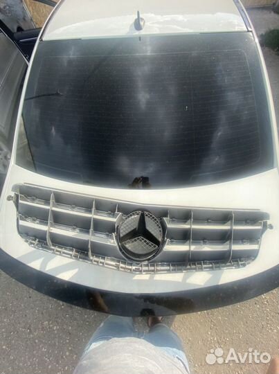 Решетка mercedes w204