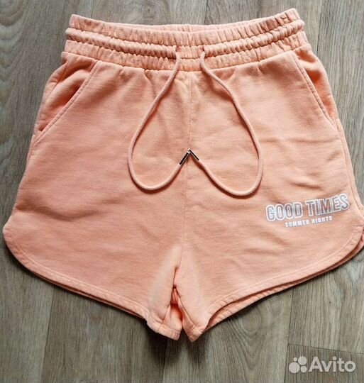 Яркие летние шорты