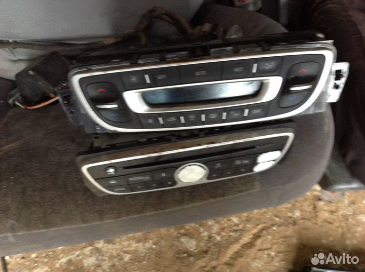Щиток, климат, магнитолу для Рено Меган 3