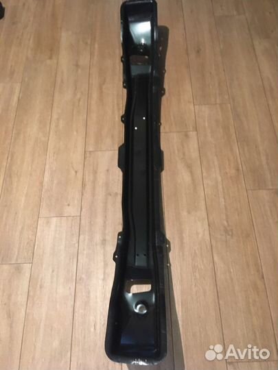 Nissan Terrano d10 усилитель переднего бампера