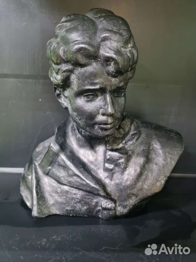 Бюст есенина, 1960 год. Силумин. Высота 20 см