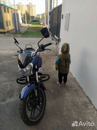 Мотоцикл Bajaj V15 Vikrant