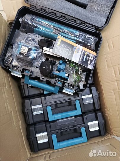 Лазерный уровень со штативом 4D Makita