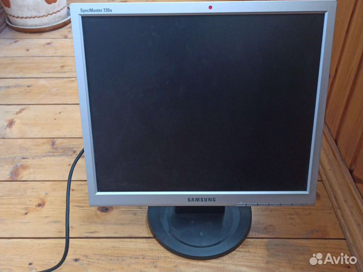 Монитор Samsung