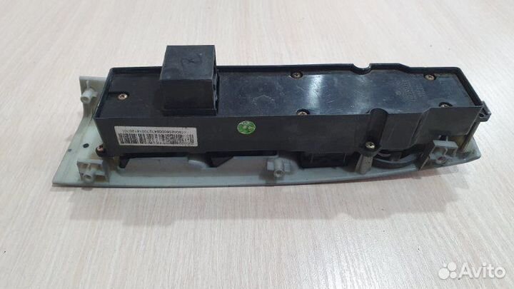 Блок управления стеклоподъемниками передний левый