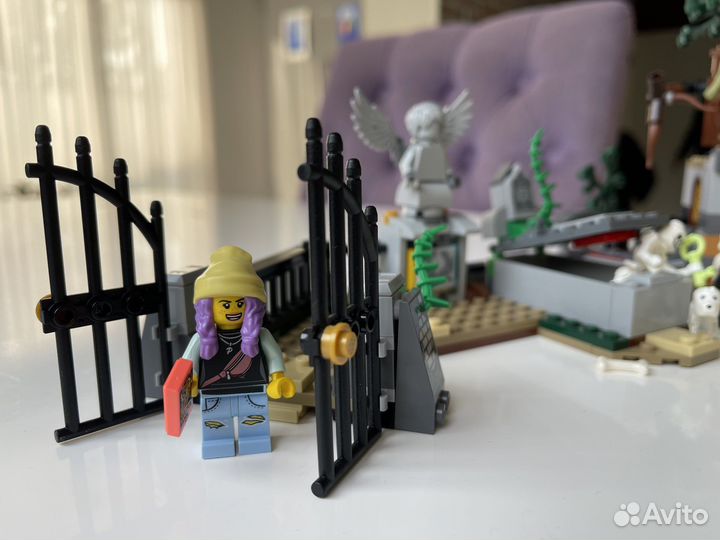 Lego Hidden Side 70420 Загадка старого кладбища