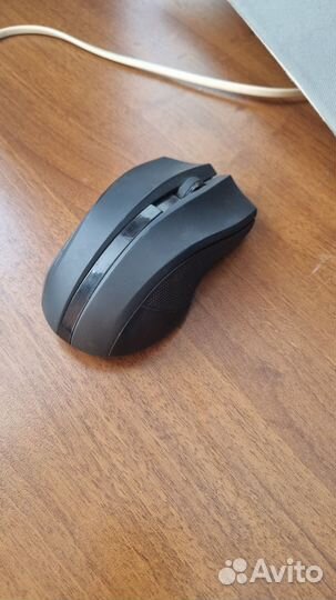 Игровая клавиатура и мышь