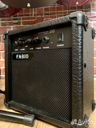 Электрогитара + комбик + ремень (комплект)