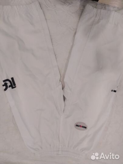 До бок - форма для Тхэквондо