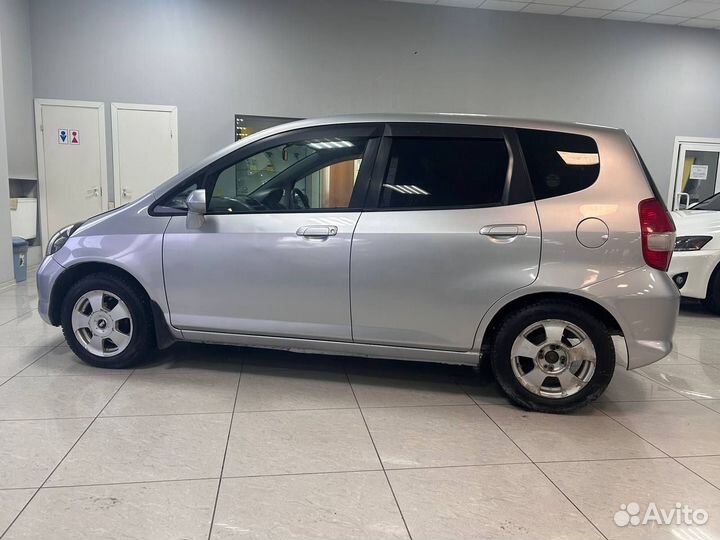 Honda Fit 1.3 CVT, 2002, 199 000 км