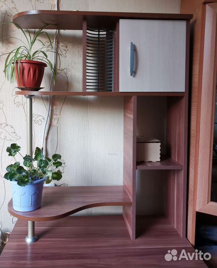 Компьютерный стол