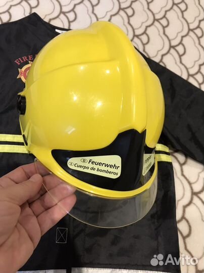 Костюм пожарного с шлемом