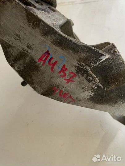 Кронштейн опоры двигателя Комплект Audi A4 B7 2.0