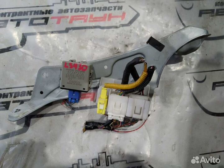 Блок управления рулевой рейкой toyota lexus celsio