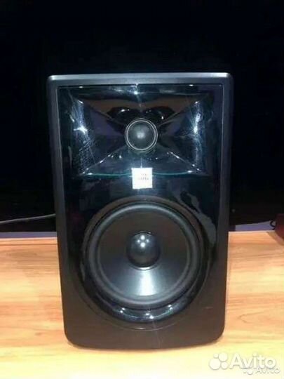 Два студийных монитора 