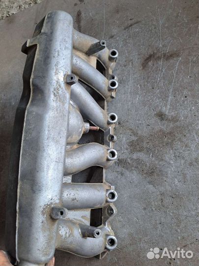 Коллектор впускной Volvo S80