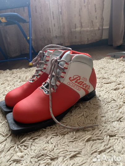 Лыжные ботинки
