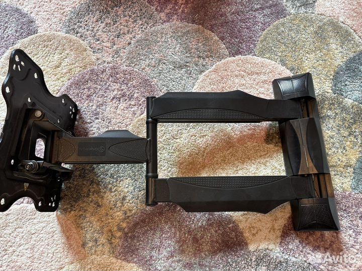 Кронштейн для телевизора на стену