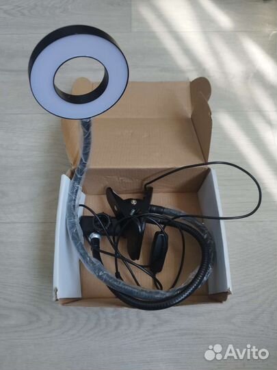 Кольцевая лампа со штативом