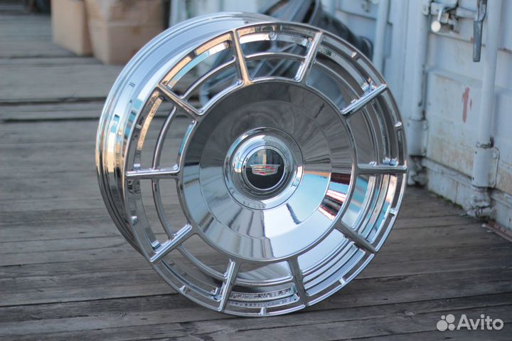 Кованые диски R24 GT Forged на Cadillac Escalade