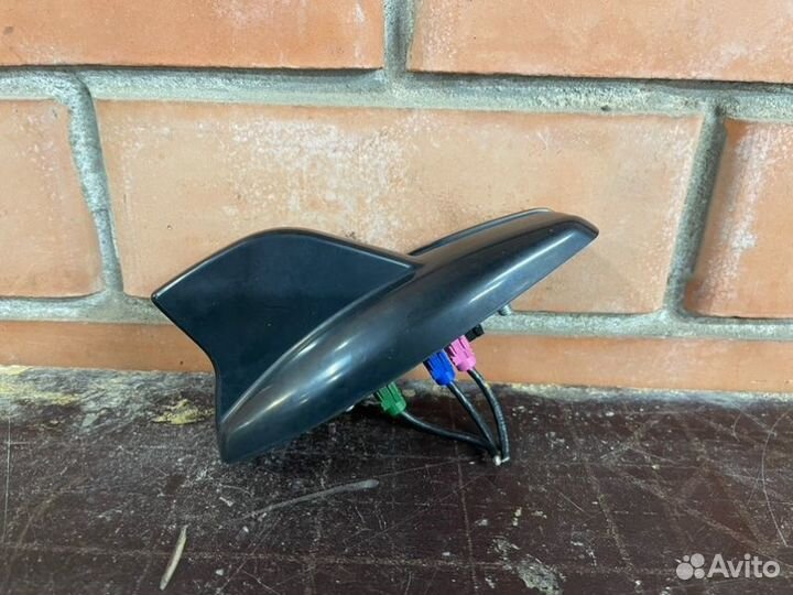 Антенна Land Rover Discovery Sport 1