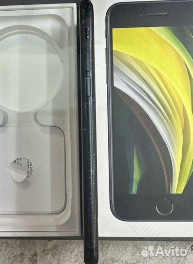 iPhone SE (2020), 64 ГБ