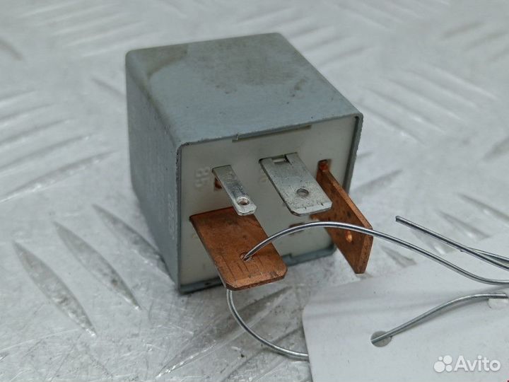 Реле накала свечей Volkswagen Polo 4 2003